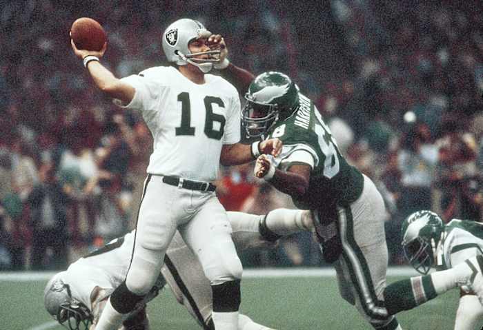1981-0125-Super-Bowl-XV-MVP-Jim-Plunkett-017041926.jpg